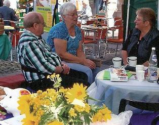Beratung auf dem Agenda-Markt Brühl